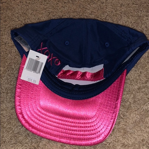 NWT Disney park Exclusive Mickey and Minnie Cap - Picture 3 of 3